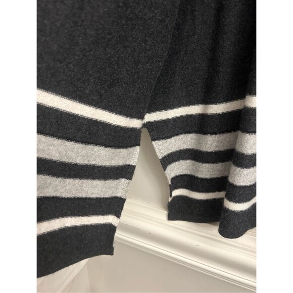 Neiman Marcus 100% cashmere cardigan XS can fit up to large quiet luxury natural - Picture 8 of 9